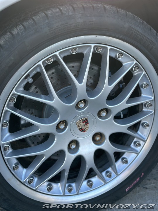 Porsche 911 - manuál 2001