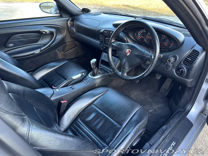 Porsche 911 - manuál 2001