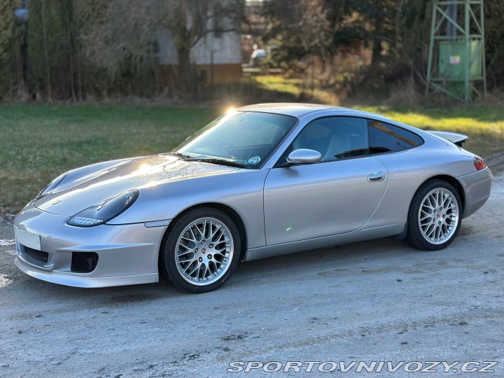 Porsche 911 - manuál 2001