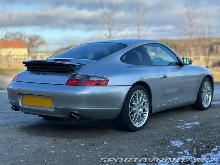 Porsche 911 - manuál 2001