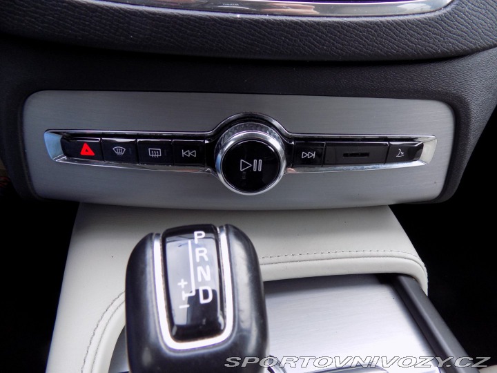 Volvo Ostatní modely XC90 2.0i/T6/AWD/1.Maj.ČR/DPH/ 2019