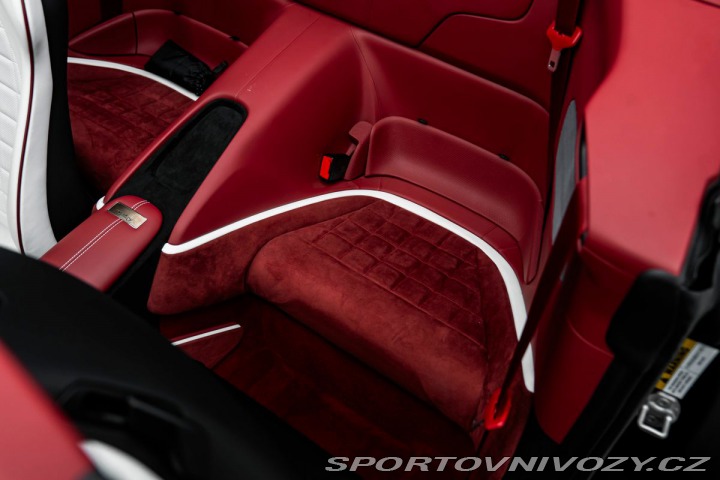 Ferrari Roma Spider, Karbón, JBL, ACC 1800