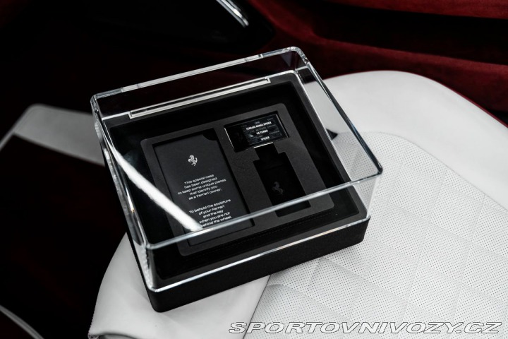 Ferrari Roma Spider, Karbón, JBL, ACC 2025