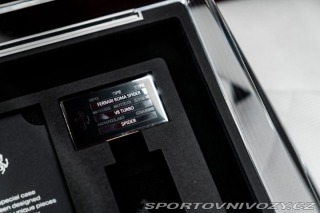 Ferrari Roma Spider, Karbón, JBL, ACC 2025