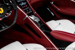 Ferrari Roma Spider, Karbón, JBL, ACC 2025