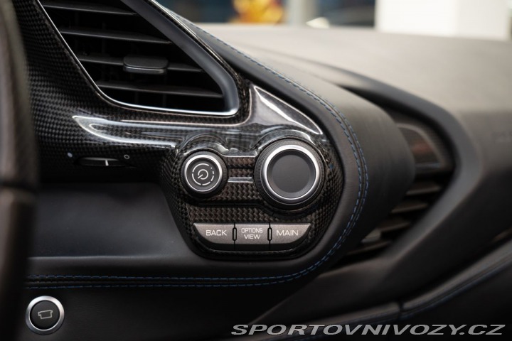 Ferrari 488 Lift/JBL/Carbon 1800