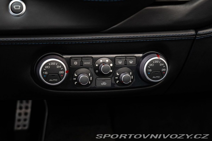 Ferrari 488 Lift/JBL/Carbon 2016