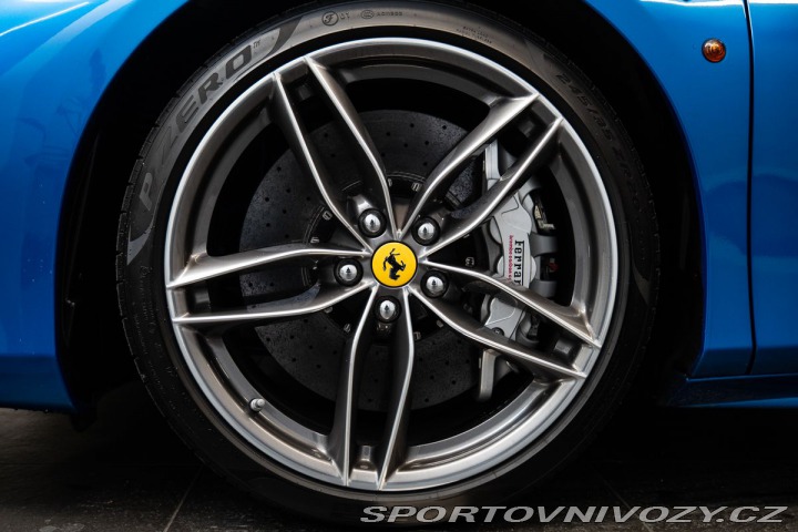 Ferrari 488 Lift/JBL/Carbon 2016