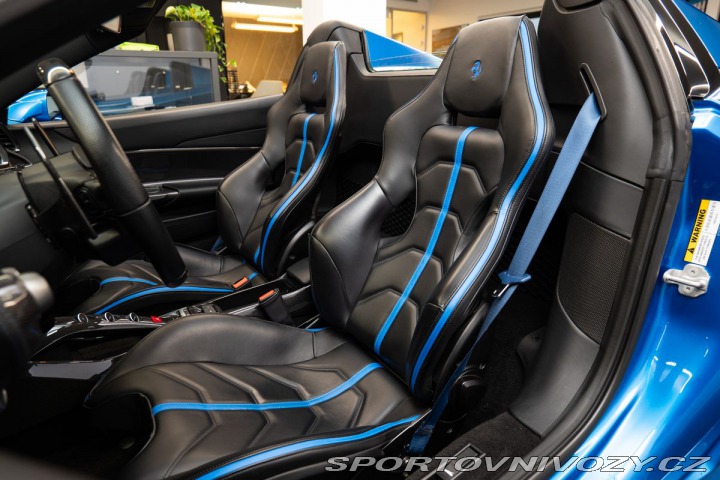 Ferrari 488 Lift/JBL/Carbon 1800