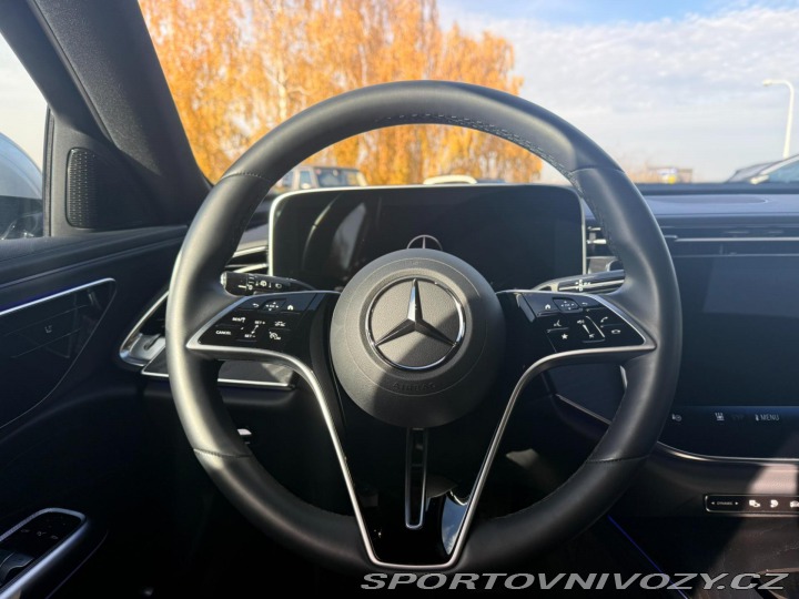 Mercedes-Benz E E 300 de 4MATIC kombi 2024