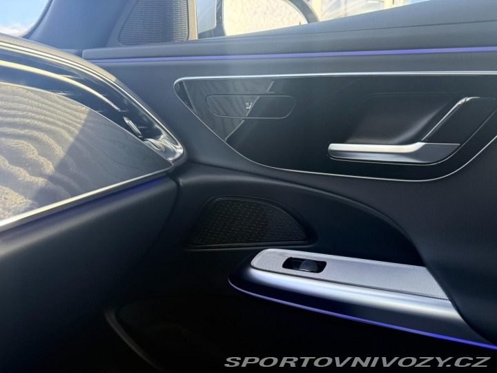 Mercedes-Benz E E 300 de 4MATIC kombi 2024