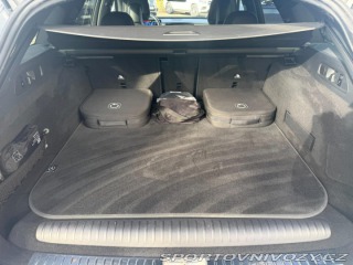 Mercedes-Benz E E 300 de 4MATIC kombi 2024