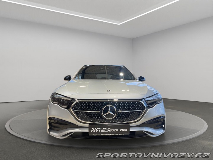 Mercedes-Benz E E 300 de 4MATIC kombi 2024