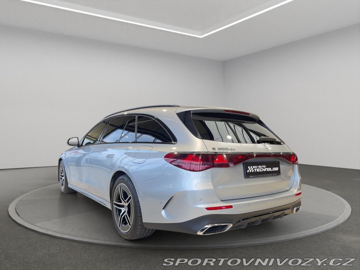 Mercedes-Benz E E 300 de 4MATIC kombi 2024