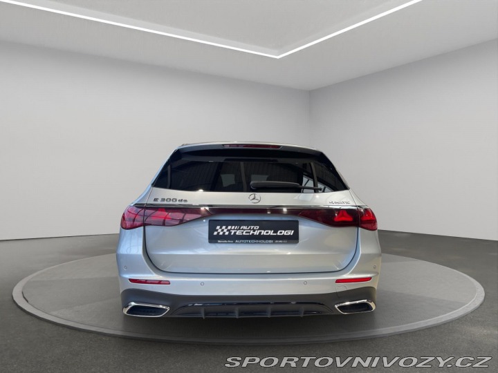 Mercedes-Benz E E 300 de 4MATIC kombi 2024