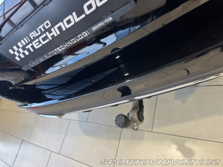 Mercedes-Benz E E 300 de 4MATIC kombi 2025