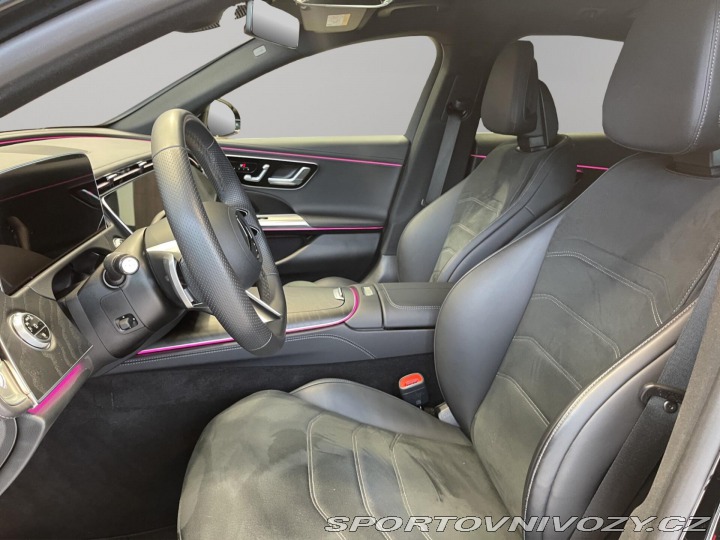 Mercedes-Benz E E 300 de 4MATIC kombi 2025