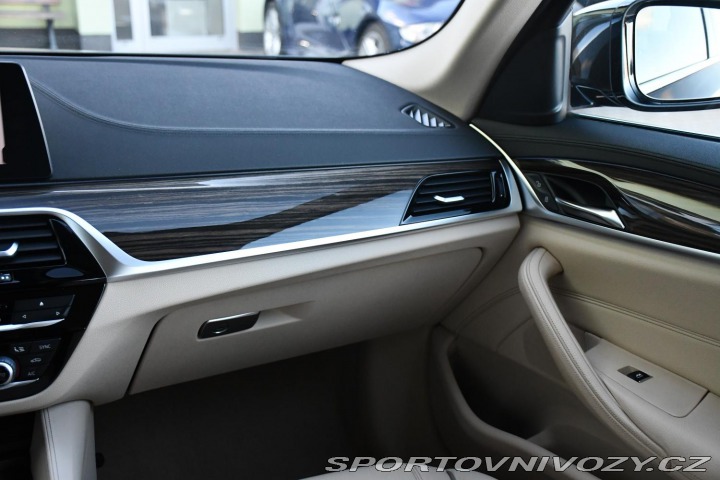 BMW 5 540i xD LUXURY LINE HUD 2017