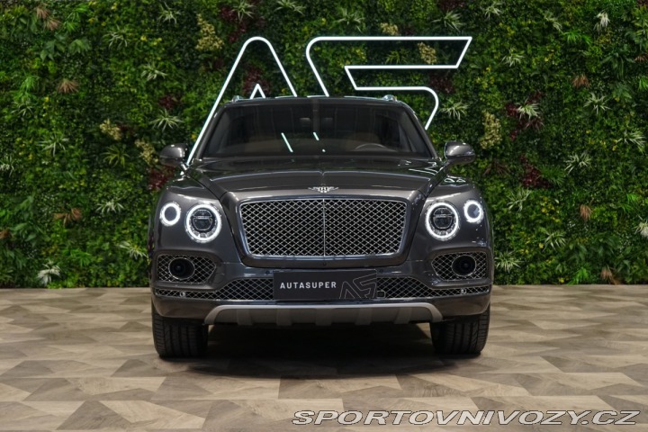 Bentley Bentayga HUD*PANO*MASÁŽ*TAŽNÉ*TV 2016