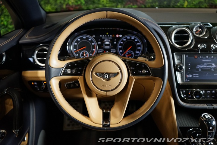 Bentley Bentayga HUD*PANO*MASÁŽ*TAŽNÉ*TV 2016