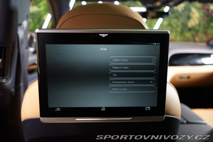 Bentley Bentayga HUD*PANO*MASÁŽ*TAŽNÉ*TV 2016
