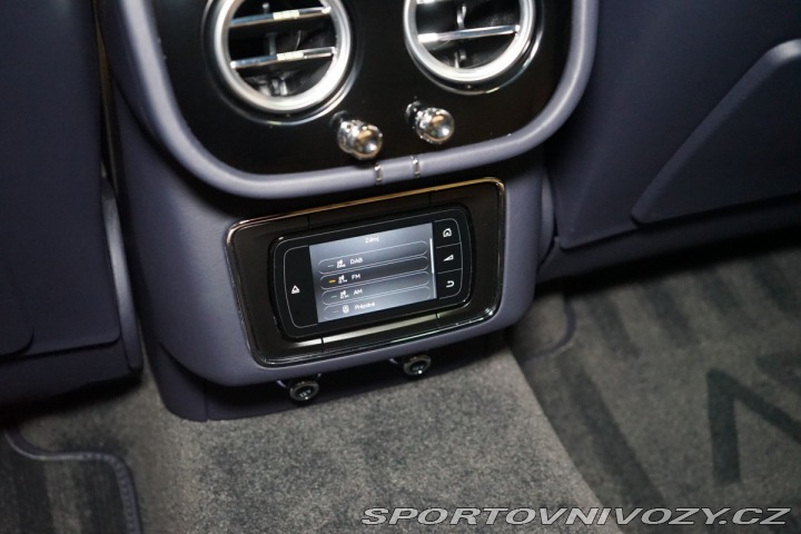 Bentley Bentayga HUD*PANO*MASÁŽ*TAŽNÉ*TV 2016