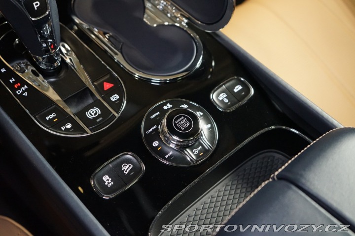 Bentley Bentayga HUD*PANO*MASÁŽ*TAŽNÉ*TV 2016