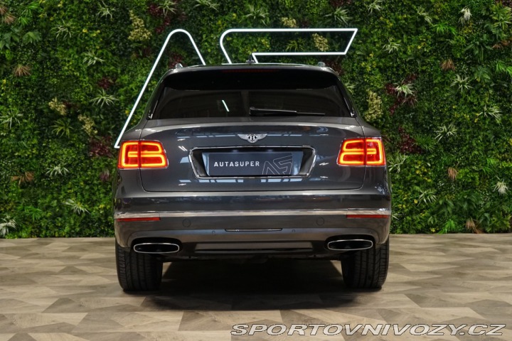 Bentley Bentayga HUD*PANO*MASÁŽ*TAŽNÉ*TV 2016