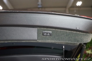 Bentley Bentayga HUD*PANO*MASÁŽ*TAŽNÉ*TV 2016