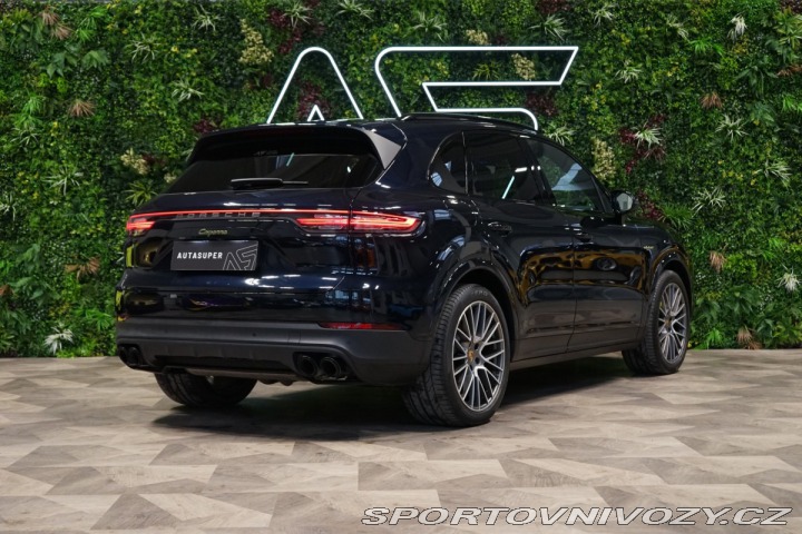 Porsche Cayenne E-HYBRID*360*PANO*TAŽ*PAS 2022