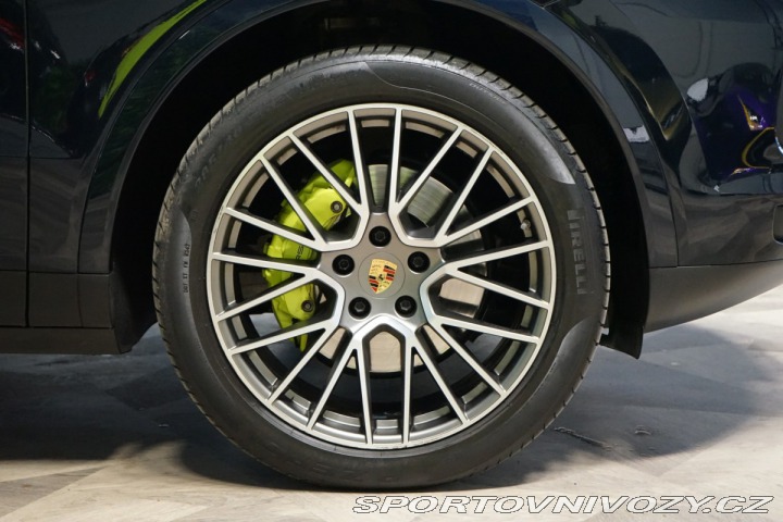 Porsche Cayenne E-HYBRID*360*PANO*TAŽ*PAS 2022