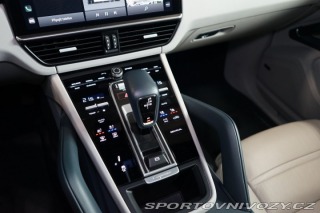 Porsche Cayenne E-HYBRID*360*PANO*TAŽ*PAS 2022