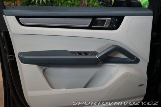 Porsche Cayenne E-HYBRID*360*PANO*TAŽ*PAS 2022