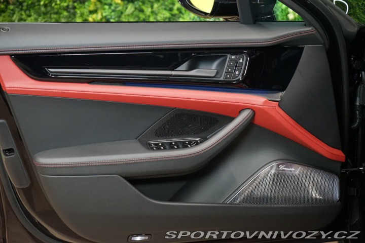 Porsche Panamera GTS*PCCB*BURM*HUD*MASÁŽ 2025