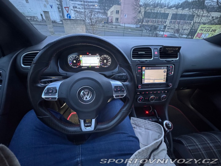 Volkswagen Golf GTI 2011