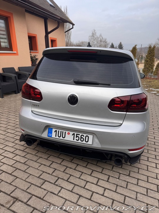 Volkswagen Golf GTI 2011