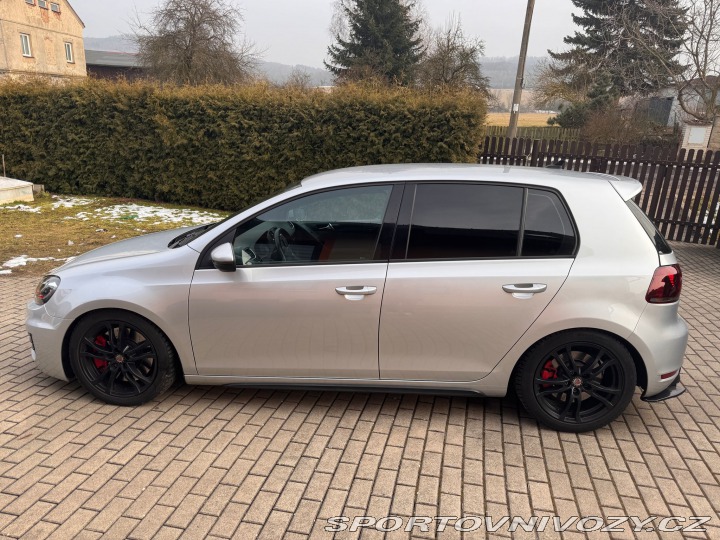 Volkswagen Golf GTI 2011