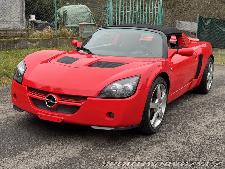 Opel Speedster 2.2 unikátní historie 2001