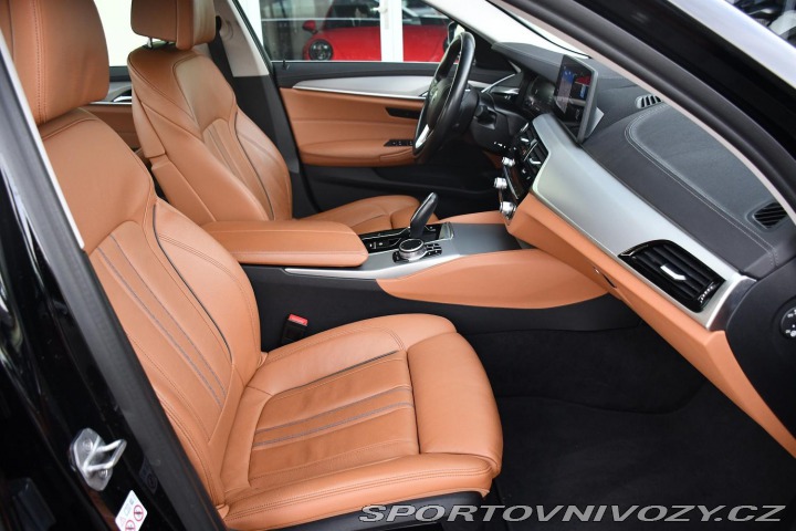 BMW 5 530d xD LUXURY LINE ČR 2021