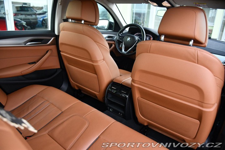 BMW 5 530d xD LUXURY LINE ČR 2021