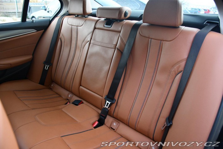 BMW 5 530d xD LUXURY LINE ČR 2021