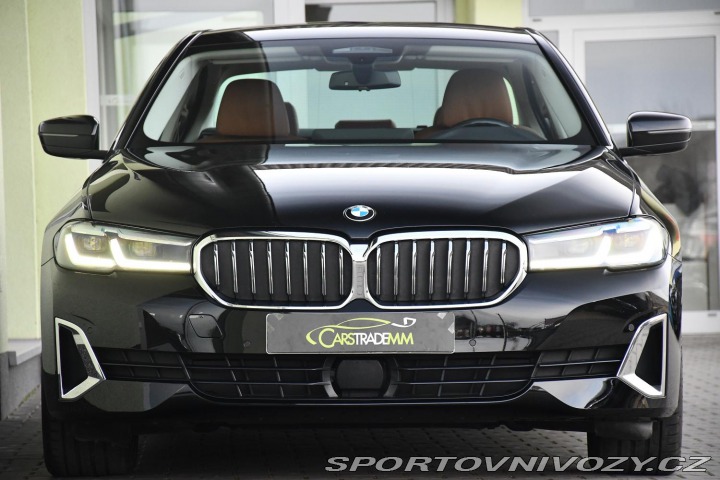BMW 5 530d xD LUXURY LINE ČR 2021