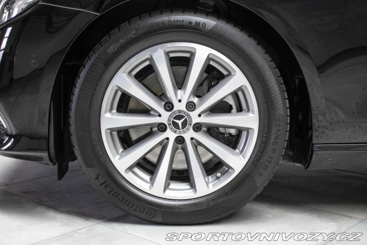 Mercedes-Benz E E 220d 4x4*AMG*TAŽNÉ*PANO 2018