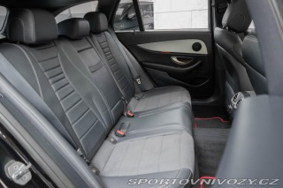 Mercedes-Benz E E 220d 4x4*AMG*TAŽNÉ*PANO 2018