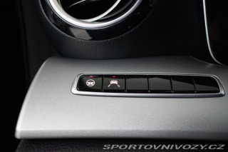 Mercedes-Benz E E 220d 4x4*AMG*TAŽNÉ*PANO 2018