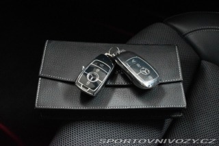 Mercedes-Benz E E 220d 4x4*AMG*TAŽNÉ*PANO 2018