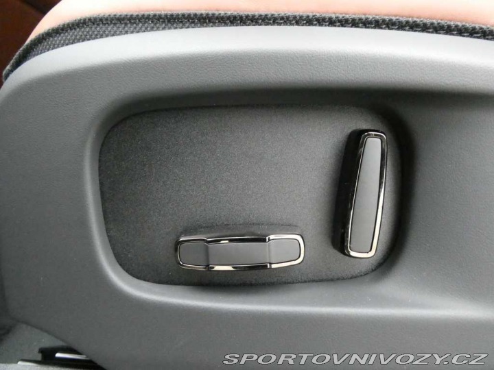 Ostatní značky Ostatní modely Land Rover Defender 110 4,4 OCTA P635 2025