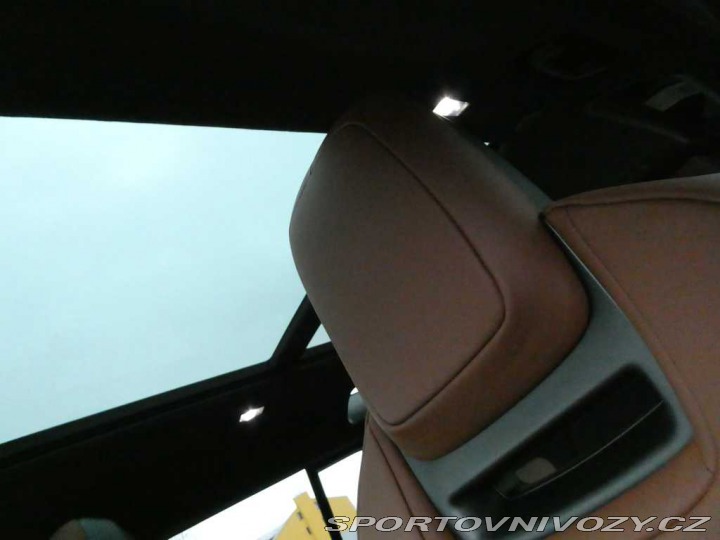 Ostatní značky Ostatní modely Land Rover Defender 110 4,4 OCTA P635 2025