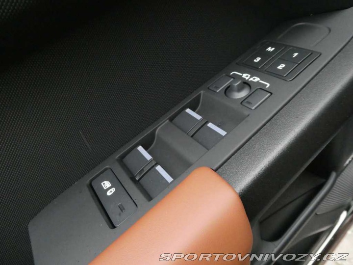 Ostatní značky Ostatní modely Land Rover Defender 110 4,4 OCTA P635 2025