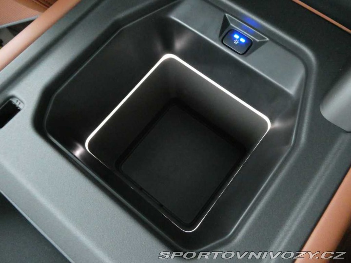 Ostatní značky Ostatní modely Land Rover Defender 110 4,4 OCTA P635 2025